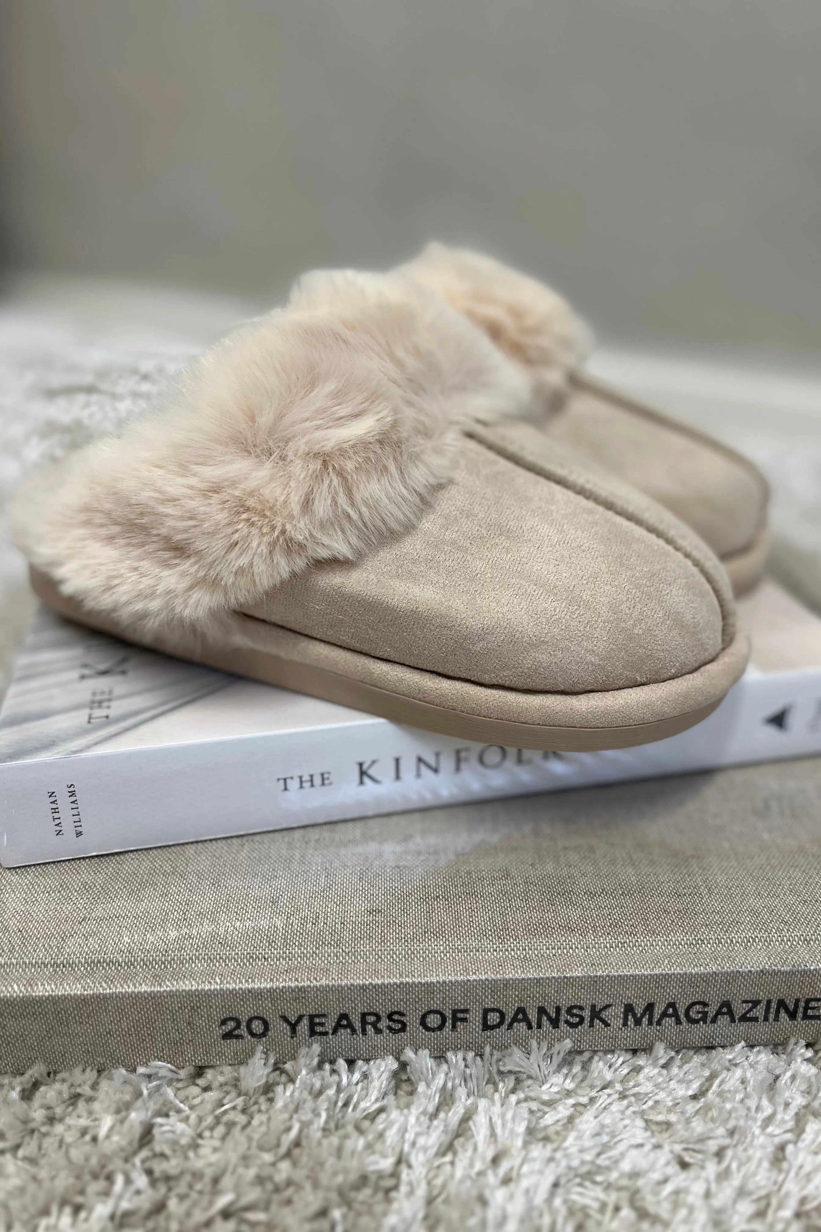 Alice Lee Slippers | Ivory | Sutsko fra Avery