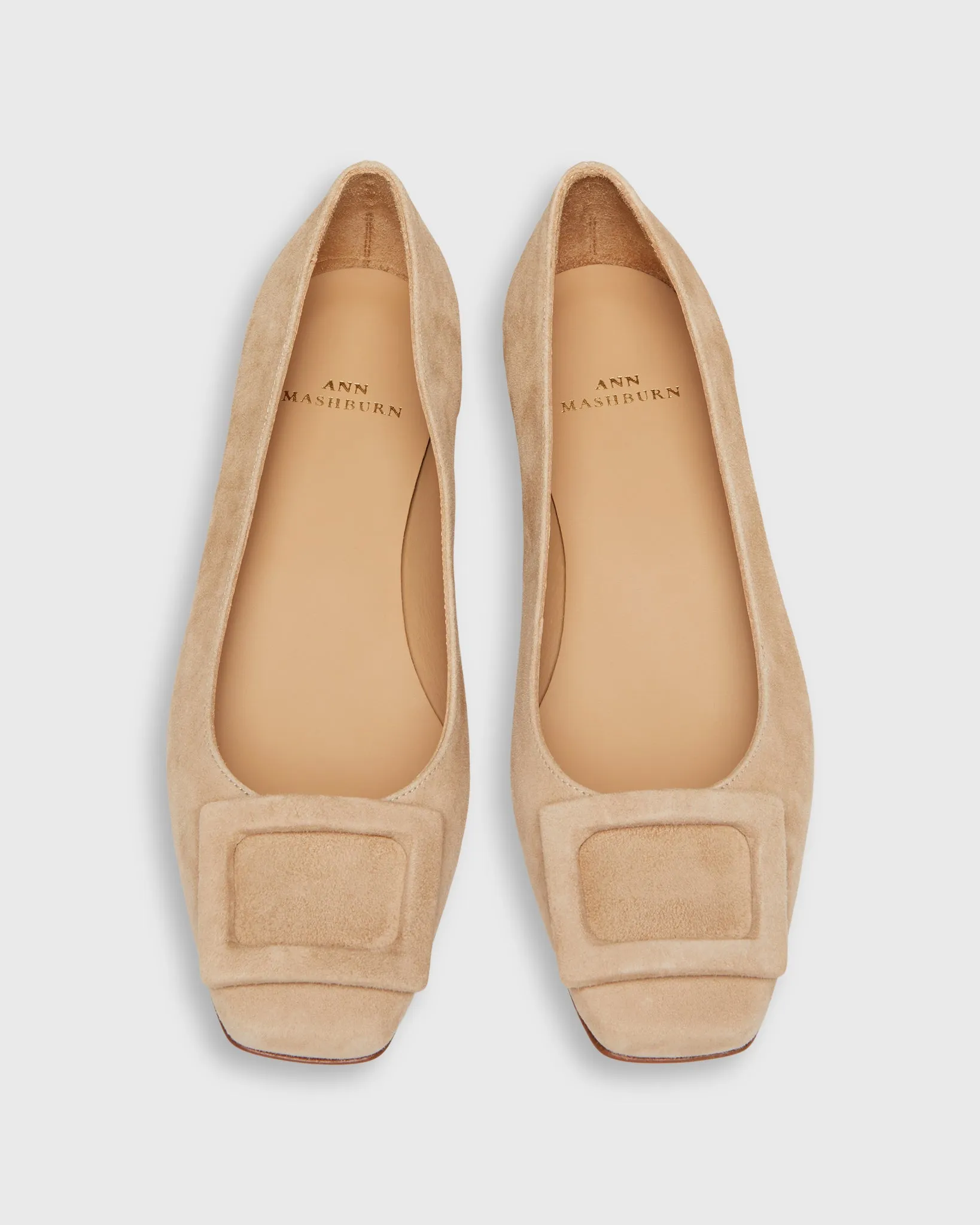 Buckle Shoe in Camel Suede