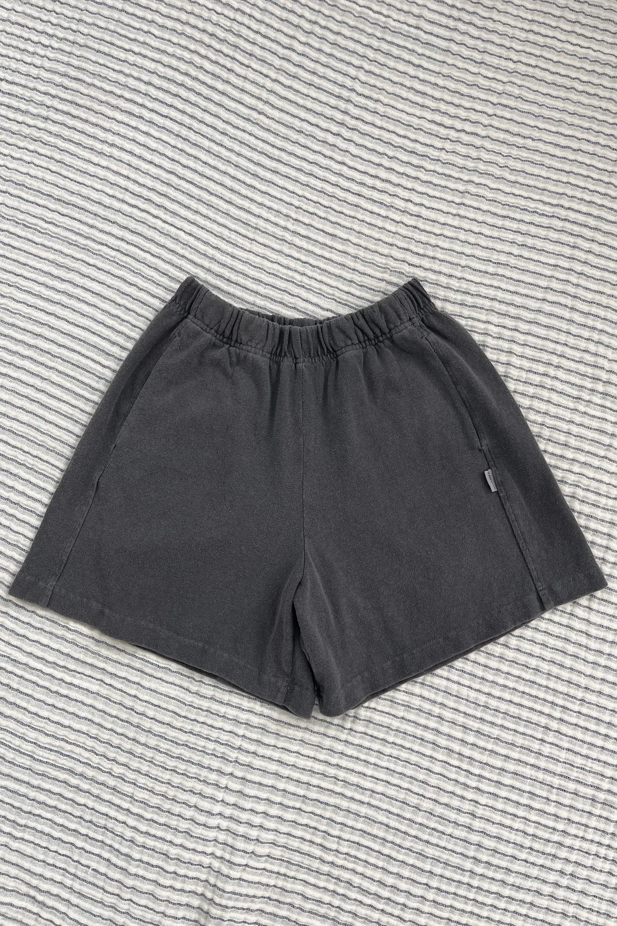 Le Bon Shoppe - Flared Basketball Shorts | Coal