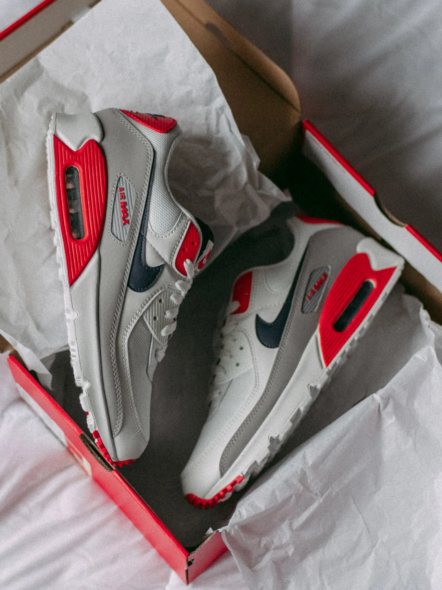 MENS NIKE AIR MAX 90 SNEAKER - CLEARANCE