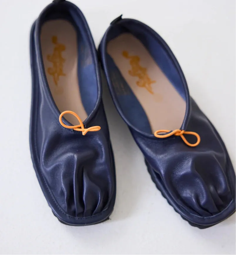 Pina Pleated Toe Leather Ballet Shoe | Navy