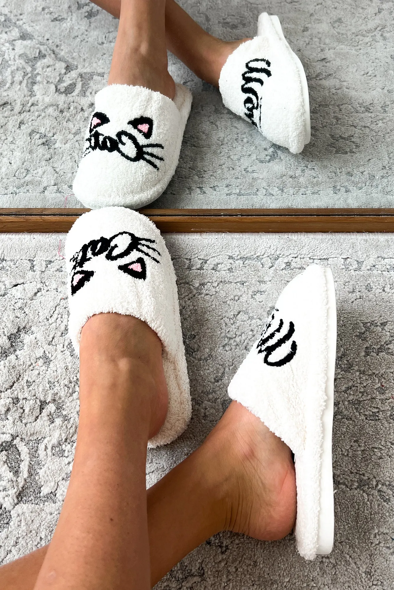 "Cat Mama" Fuzzy Slippers (White)