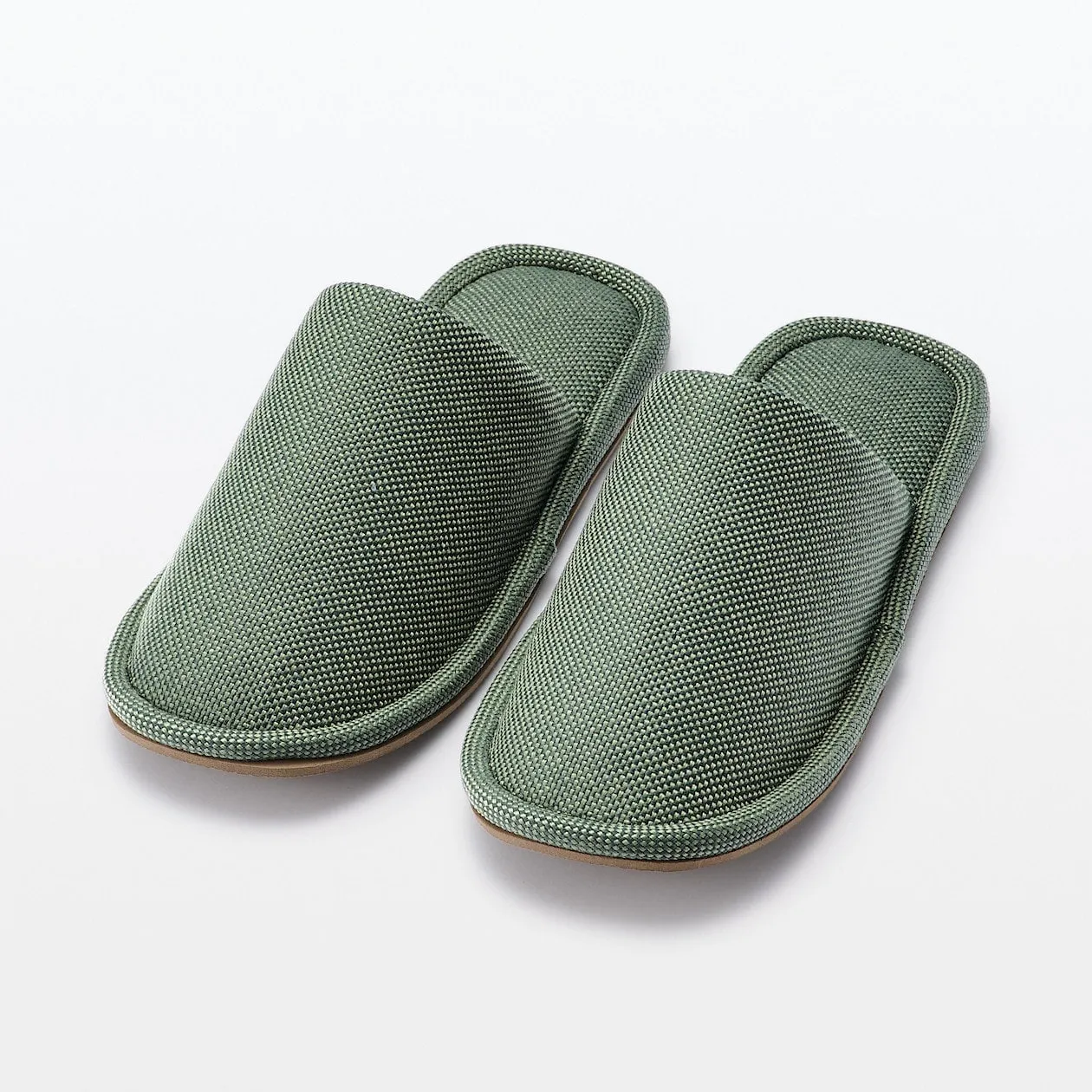 Slippers with no Left and Right